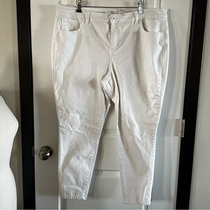 Style & Co. White Skinny Ankle Jeans| Clean, Crisp & Flattering Fit